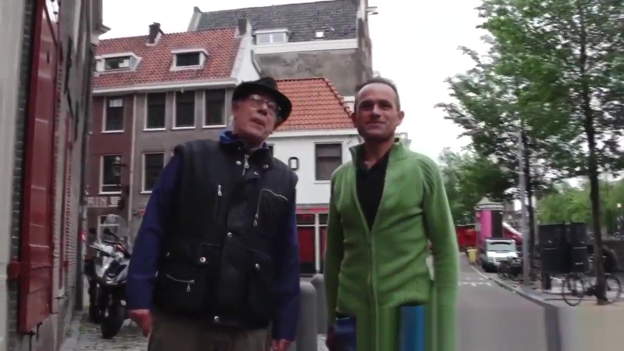 PerezHilton Dutch hooker rides cock Cavalgando