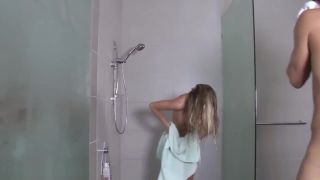 Wet Cunts Aussie girlfriend pees Chichona