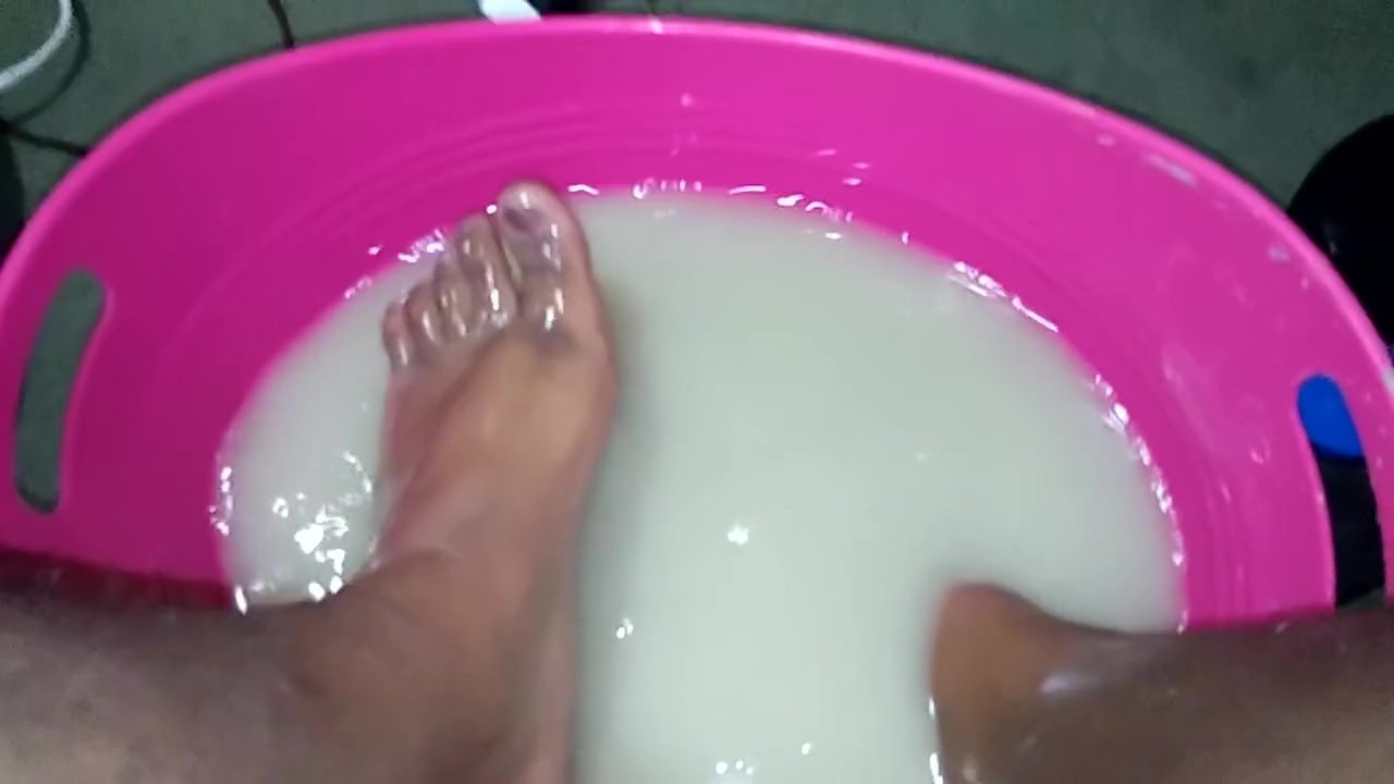 Butts Foot routine- clay soak and oiling after cFake