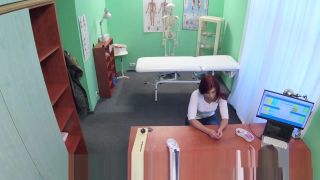 Bokep Redhead masturbates with sex toy in hospital Xxx