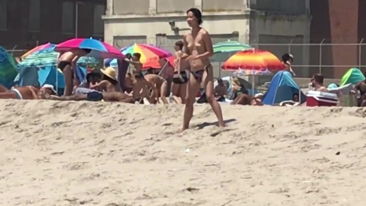 Monique Alexander Rockaway Beach Fort Tilden NY Voyeur Beach Tits 2019 Tube77 - 1
