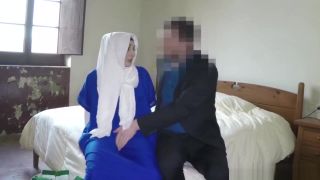 Cam Porn Boss mans cock got suck by lonely Arab gal...