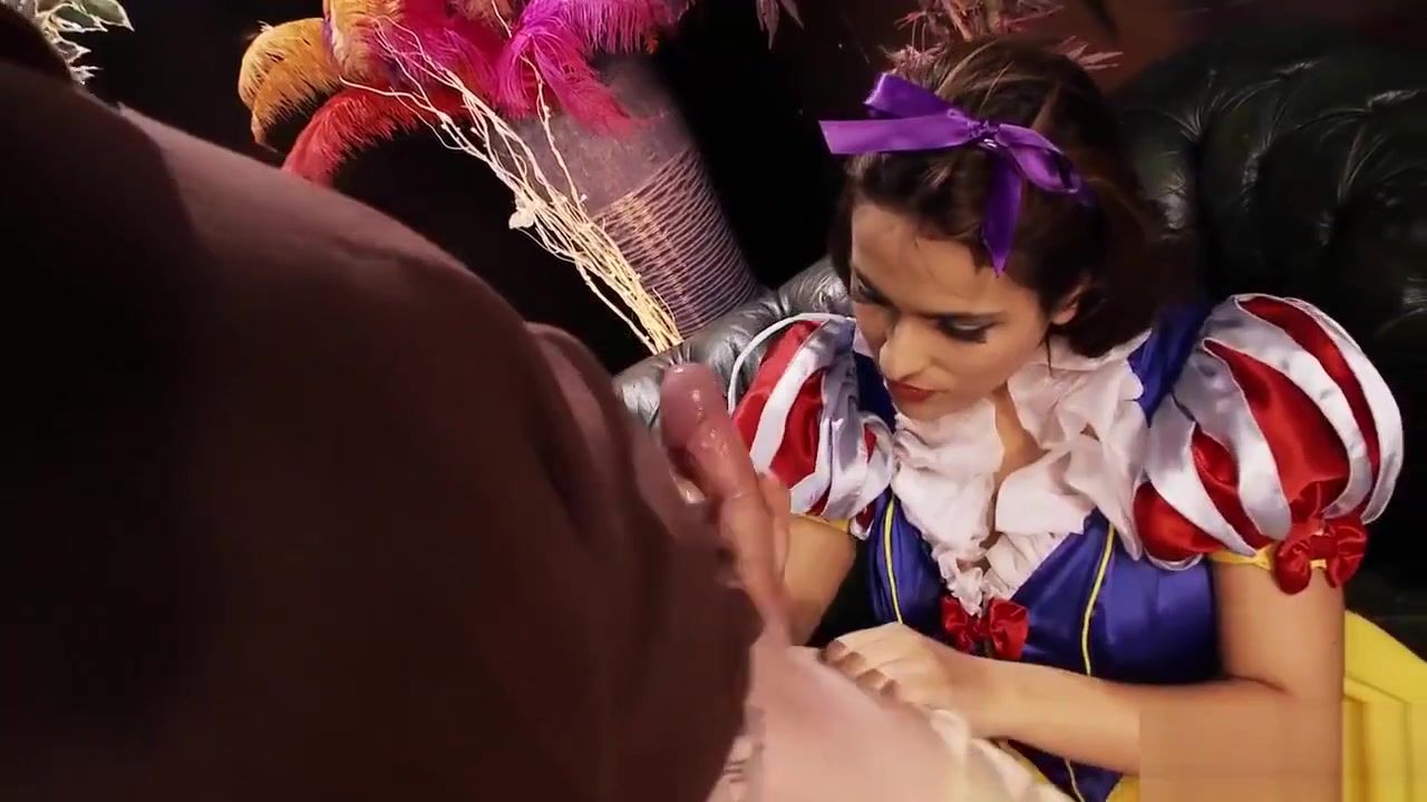 Mexican Snow White loves to get drilled CelebrityF - 1