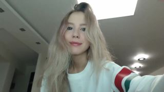 TheDollWarehouse Cute teen lola playing here pussy on cam Nena
