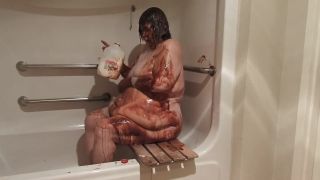 Empflix ugly, obese old lady, huge belly, nude shower with...