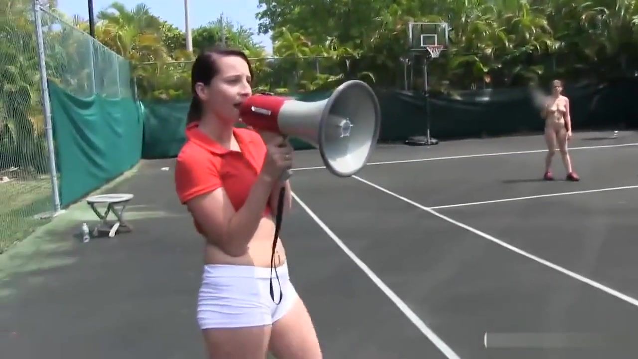 FreeLifetime3DAni... Rushes naked shuttle runs and make out at the tennis court Slut Porn