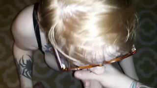 Naked Women Fucking Redhead wife sucks me off , cum on her face and in her hair. AntarvasnaVideos