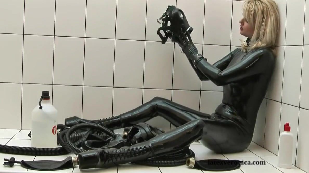 FrenchGFs Black Spandex Catsuit With Gasmask 1 xVideos - 1
