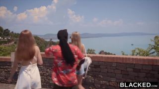 Ameteur Porn Backpacker Emelie Cant Get Her Tour Guides Sexy Girl