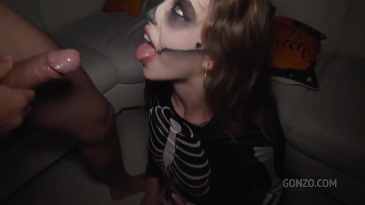 Lesbiansex Eden Ivy In Clip-happy Halloween From With Balls Deep 5on1 Dp And Piss Drinking Sz Bizarre - 1