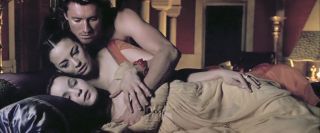 Gay Pornstar Esther Nubiola - Tirante El Blanco (2006) Tites