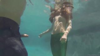 HottyStop Quick Bj from a mermaid Gay Public