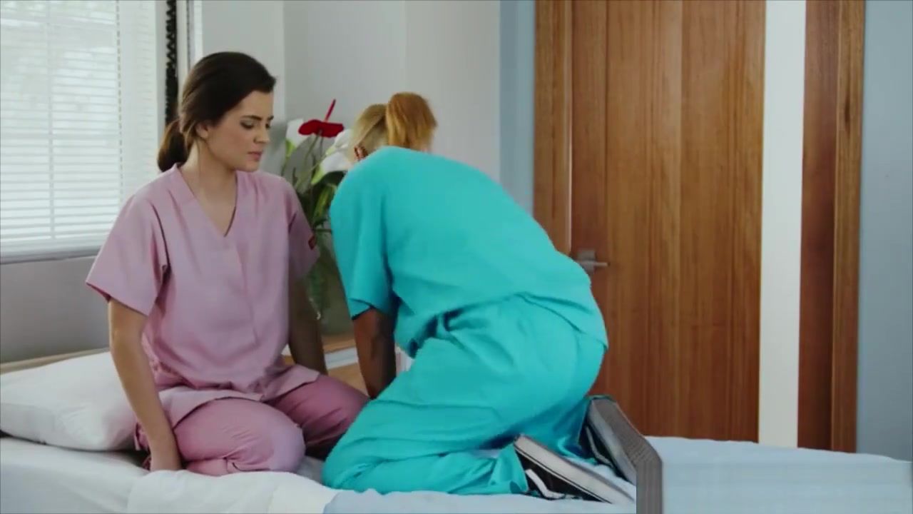 Young Men Teenie Nurse Interns Having Lesbian Fun In The Hospital Zoig - 1