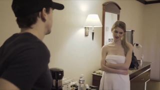 Cheerleader Nadya Gives Pussy To The Delivery Guy Nina Hartley