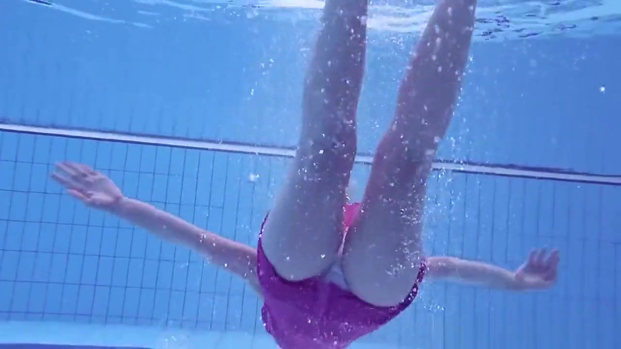 Public Fuck Proklova Takes Off Bikini And Swims Under Water Pussy Play - 1