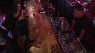 Handjobs Anna Foxxx Takes a Load for the Bartender Amateur Sex