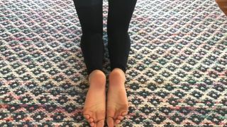 GiganTits Perfect Teen Feet Scrunching Doing Yoga CzechGAV