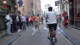 Nina Elle Nude women walking around in Amsterdam Putita