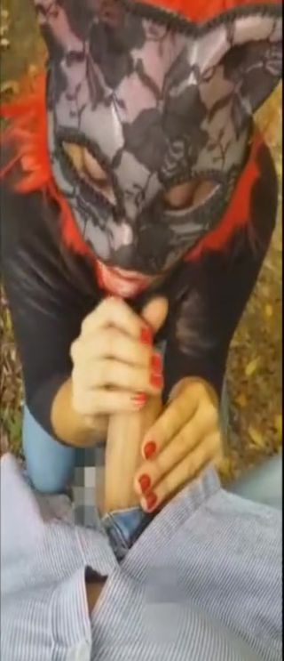 Petite Amateur teen suck and swallow in the park after school Throat