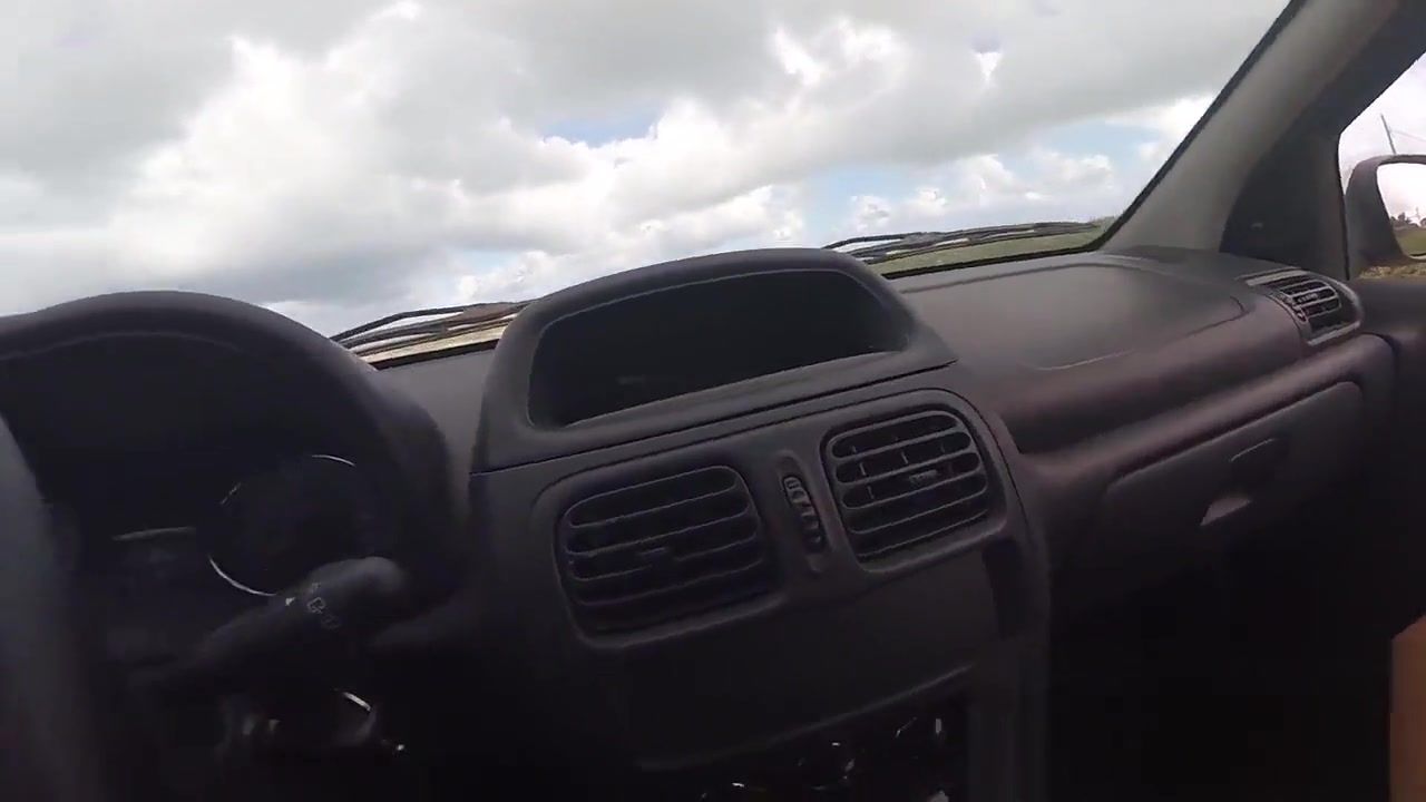 Clitoris Comendo a novinha no carro alugado Gordinha - 2