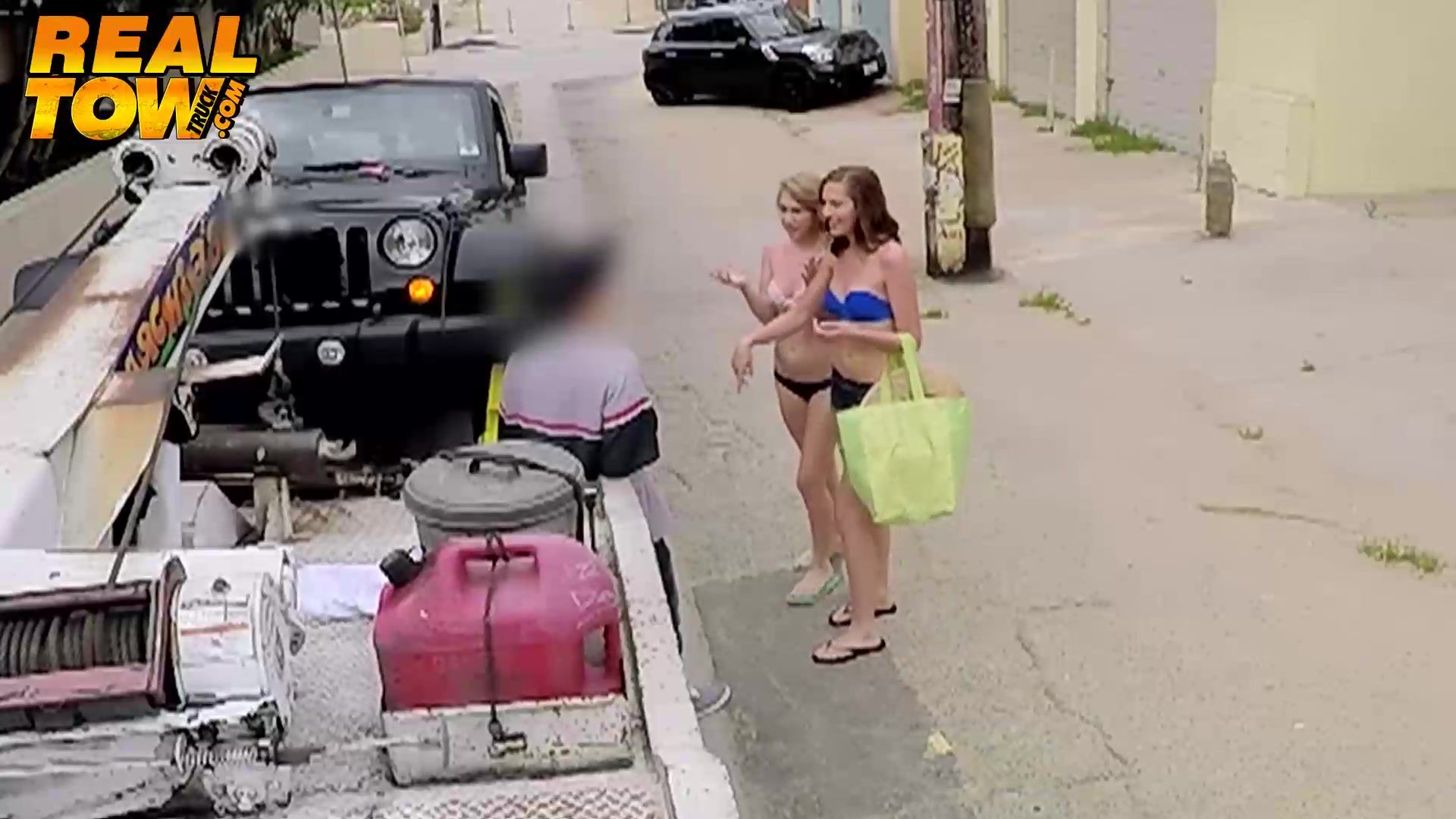 Three Some Beach babes bargain with the tow truck driver and get fucked Flashing - 1
