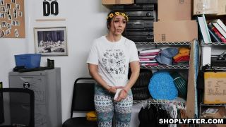 Teen Sex Stupid Hippie Bitch Caught And Fucked By Security - HD Hair