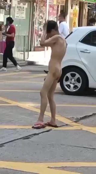 Solo Female 有人全裸香港馬路十字口跳舞，下體全露 Free