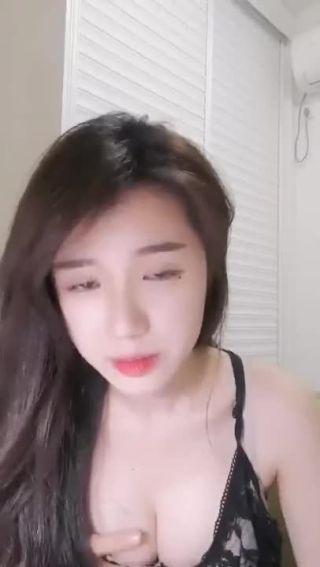 Lesbians Beautiful Chinese Model Fei Fei Webcam Masturbation 中國正妹菲菲自拍 1 Pierced