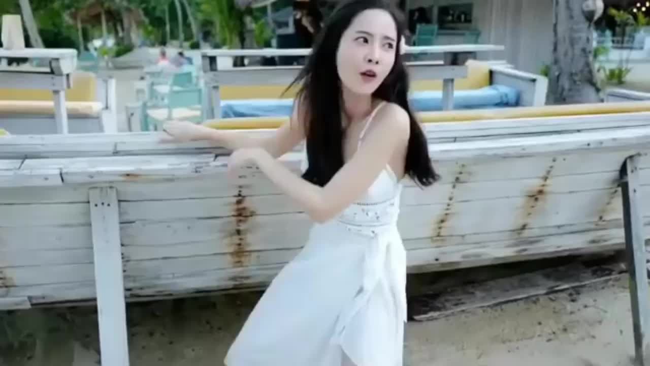 ManyVids 泰國正妹沙灘拍廣告 Putas