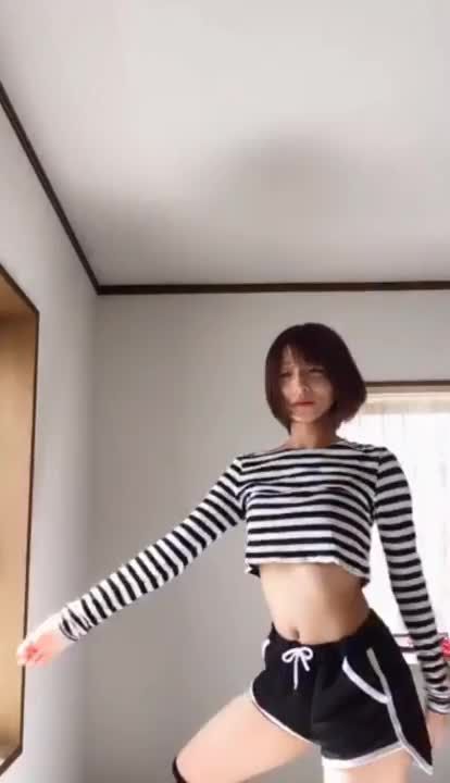 Huge Tits 日本妹妹自學跳舞 Cheating