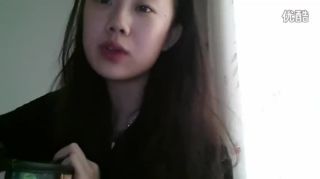 Oldyoung Smoking and Singing Chinese Girl Caseiro