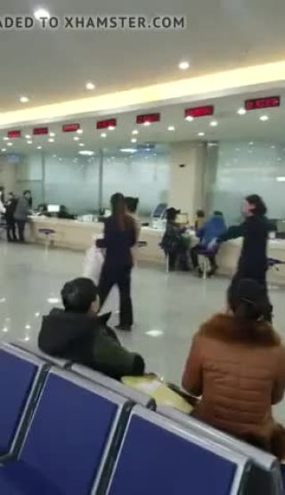 Mask Chinese Nude Girl at the Airport Heavy-R