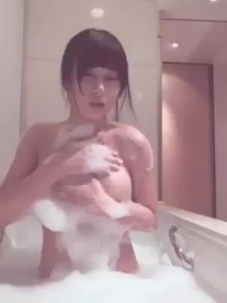 Petite Teen [한국야동] 귀여운 여인의 거품목욕 도발 그리고 화끈한 섹스 몸매 예술 Kirara Asuka 화끈한 [야실하우스] Str8