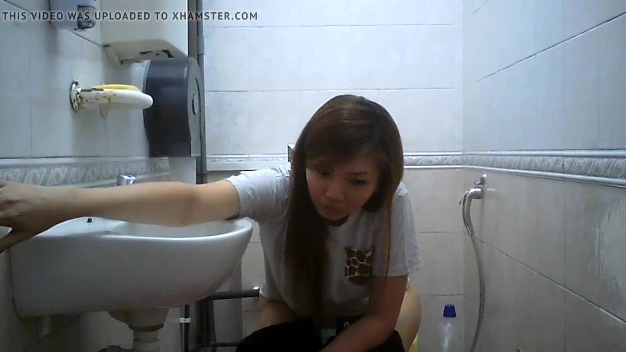 Bribe Singaporean Toilet Pee 2 Cum Swallow