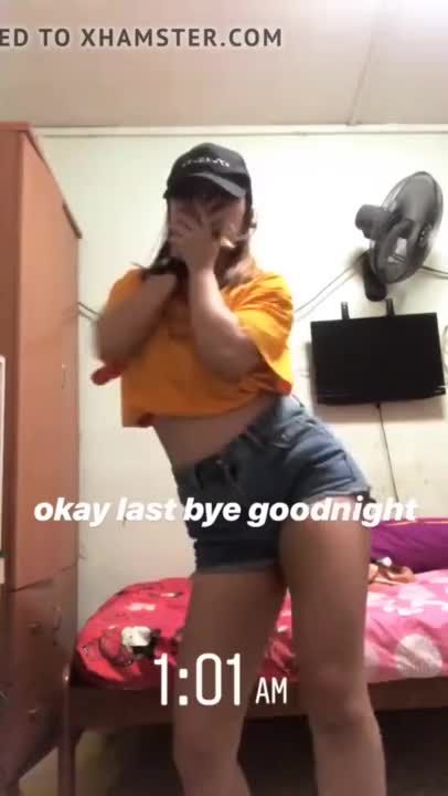 Yqchat Horny Singapore Teen Twerking 4 Dildo Fucking