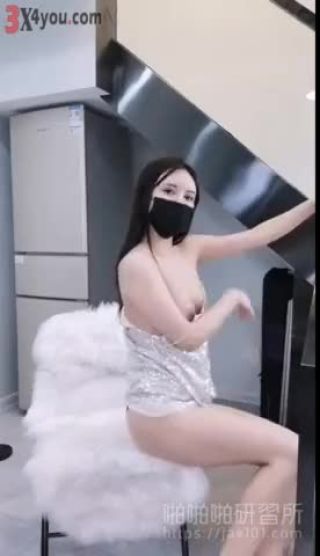 DateInAsia Chinese Girl Beautiful With Super Body Full Webcam Show Hand