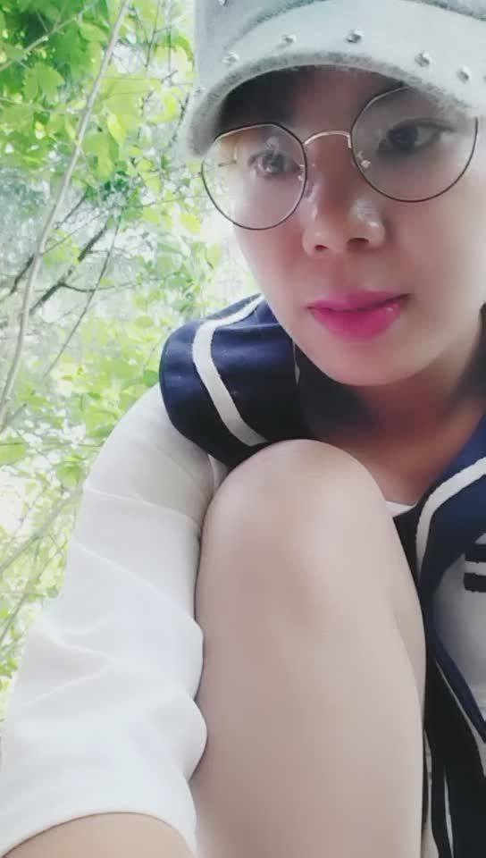 Outdoors Chinese Amateur Couple Homemade Series 21082019002 Sucking Dicks
