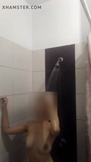 DownloadHelper Singaporean Teen with Fantastic Boobs Cum Inside