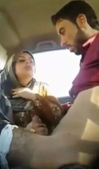 Reversecowgirl Indian Muslim Aunty having Fun in Car Danish
