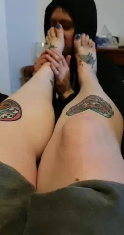 SpicyTranny Instagram Live Foot Worship Session with my Foot Slave TubeAss