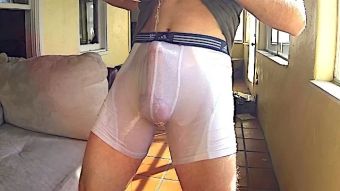 Adult Wetting and Rewetting White Briefs Putas