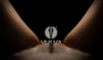 Smutty Erotic hot girl's pussy scent turns you on - VULVA Original Celebrity Sex Scene