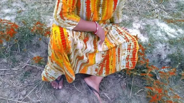 Woman Desi Bhabhi with Devar Outdoor first Time Sex HClips