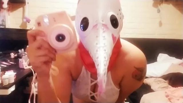 Branquinha Plague Doctress Takes Nudes while Watching Porn Sucking Dicks