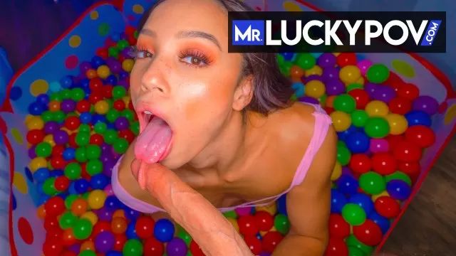 Banging Bubbly round Booty Babe in Ball Pit Hindi