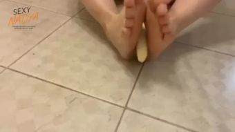 Huge Dick Banana Footjob and Crush ending Buttplug