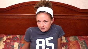 Porno Watch this teen with a hairy pussy and dreadlocks suck cock BestAndFree