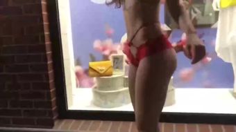 Nice Ass 18 Years Old Girlfriend having Public Sex on the Street at Night Sixtynine