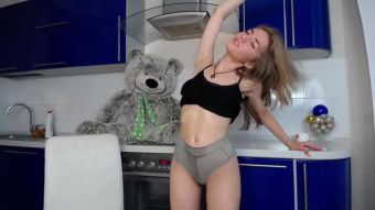 Hot Fucking Drunk babe is so wildly sexy in the kitchen Roundass