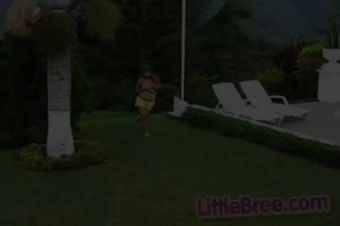 Amateur Little Bree fingering pussy Outdoor Toying
